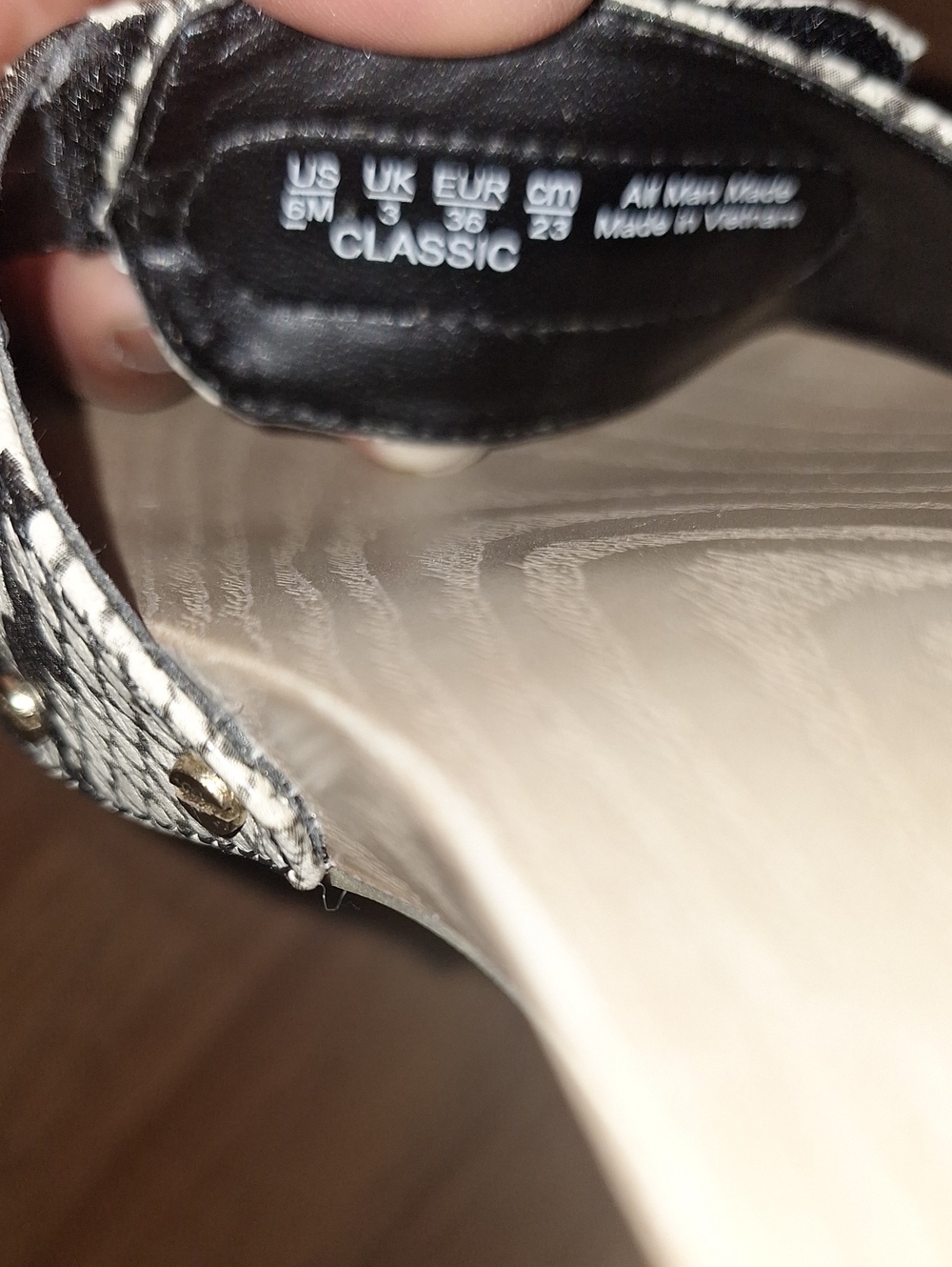Dr. Scholl's Comfort Slide Sandals in Beige with Black Snakeskin Accent Sz 6 - Picture 7 of 7